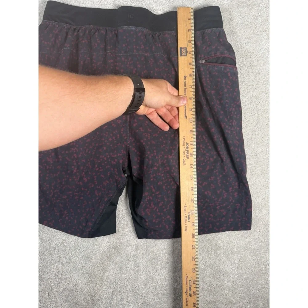 lululemon Men's XL  Shorts 8.5